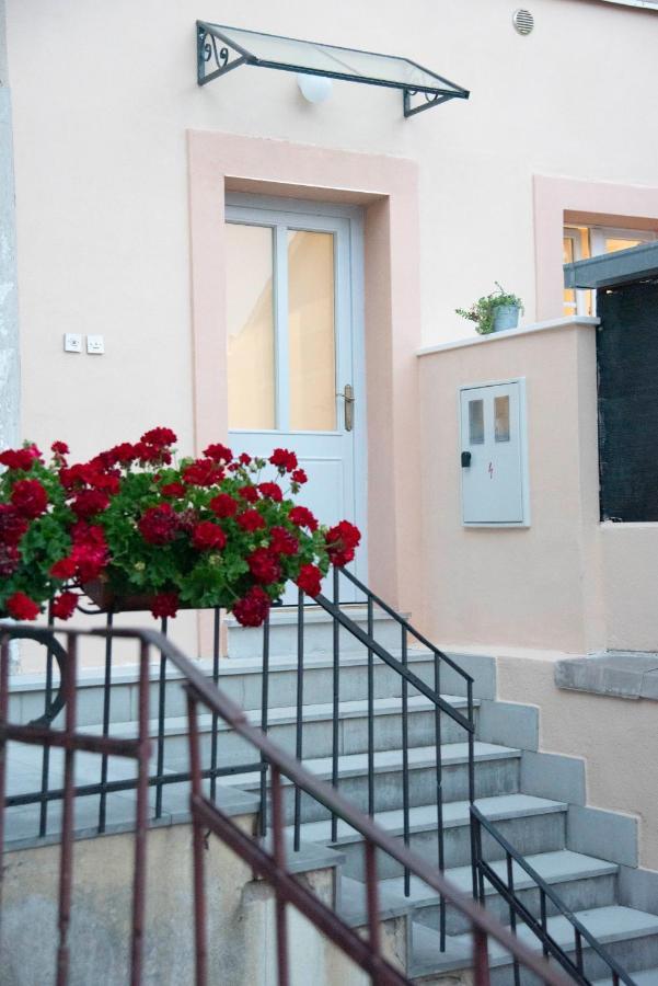 Apartments Allegra Sinj Εξωτερικό φωτογραφία